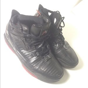 Retro Lebrons  size 10.5